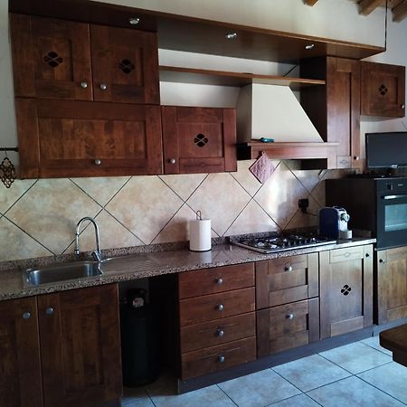B&B I Ghiri Canzo Екстер'єр фото